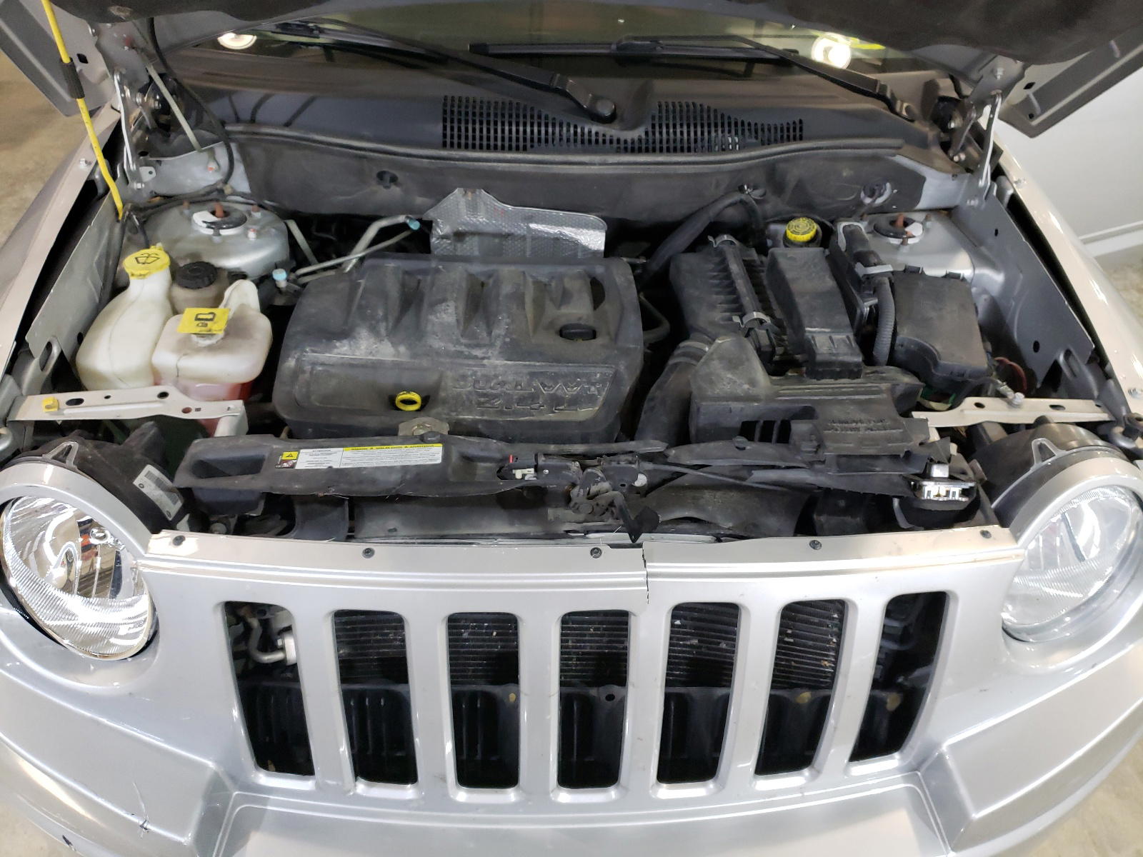 Photo 7 from auction – 2010 JEEP COMPASS SP with VIN 1J4NT4FB7AD506460