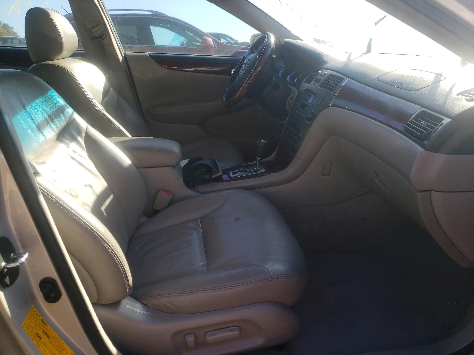 Photo 5 from auction – 2003 LEXUS ES 300 with VIN JTHBF30G530099472