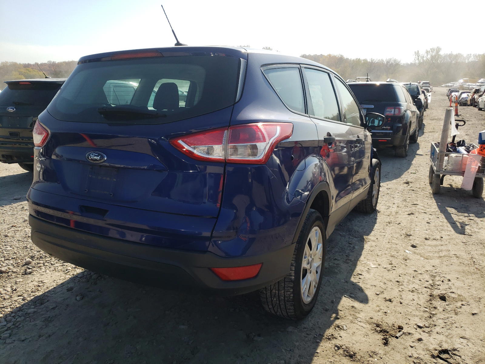 Photo 4 from auction – 2013 FORD ESCAPE S with VIN 1FMCU0F74DUC91120