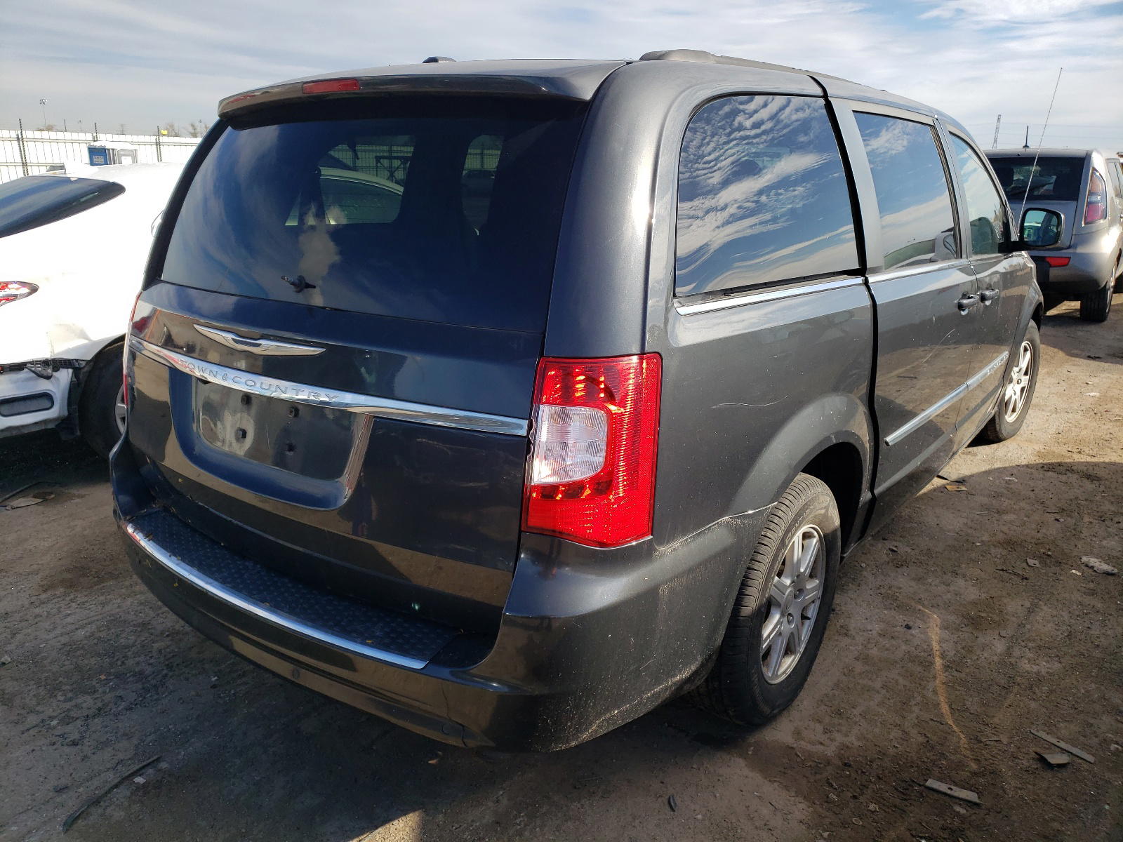 Photo 4 from auction – 2011 CHRYSLER TOWN & COU with VIN 2A4RR5DG0BR651231