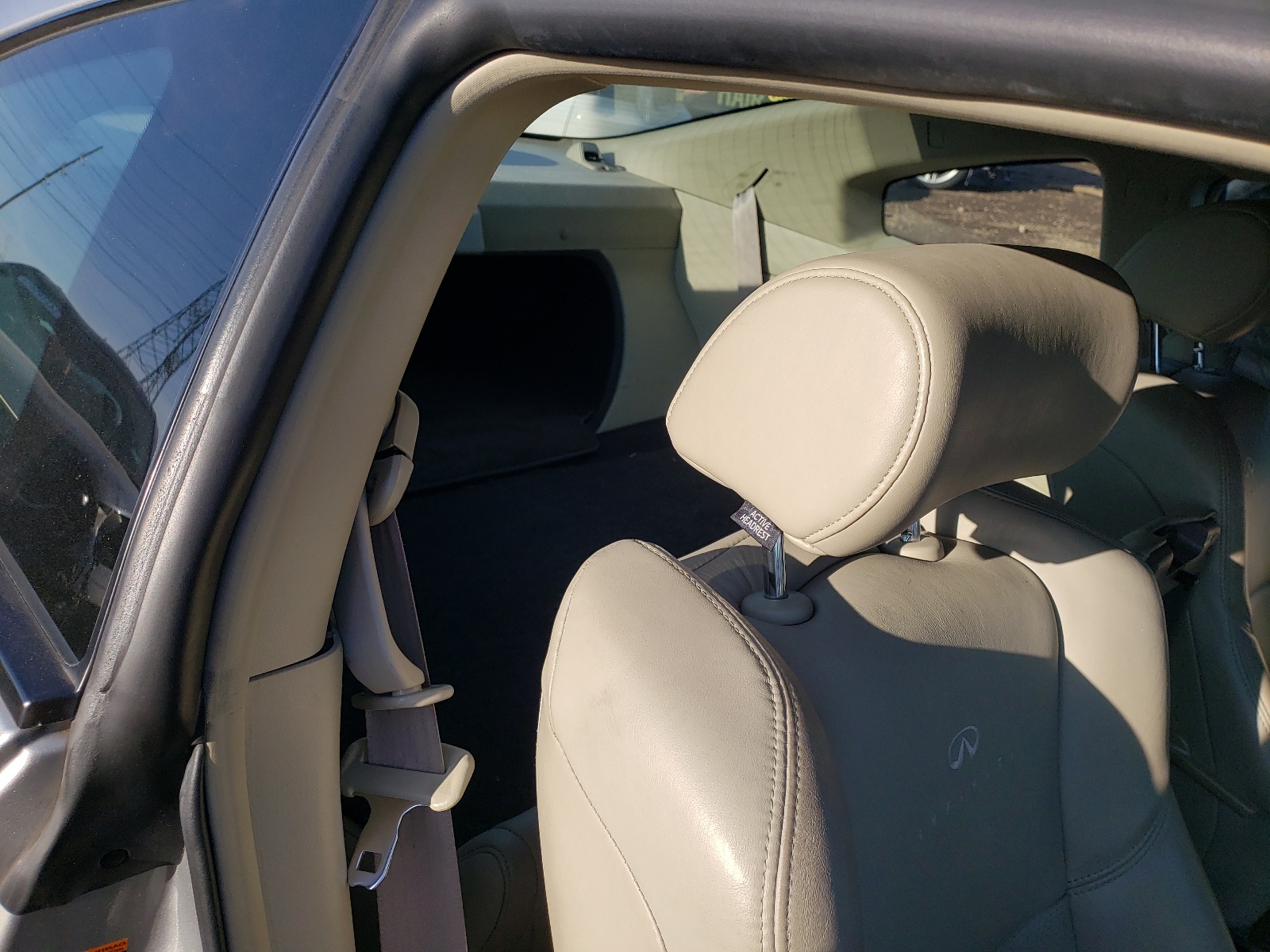 Photo 6 from auction – 2004 INFINITI G35 with VIN JNKCV54E54M300826
