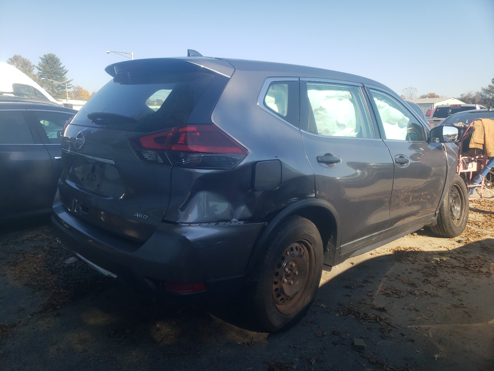 Photo 4 from auction – 2018 NISSAN ROGUE S with VIN KNMAT2MV7JP572981