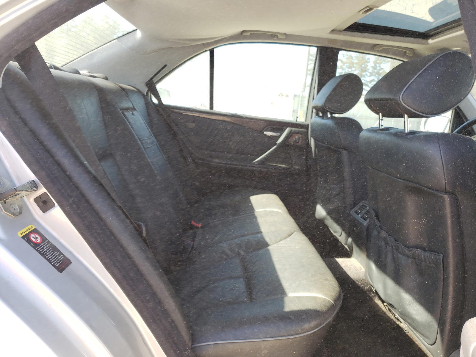 Photo 6 from auction – 2002 MERCEDES-BENZ E 320 with VIN WDBJF65J62B420472
