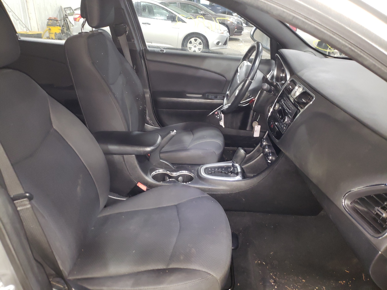 Foto 5 de la subasta – 2013 CHRYSLER 200 TOURIN con VIN 1C3CCBBB3DN639713