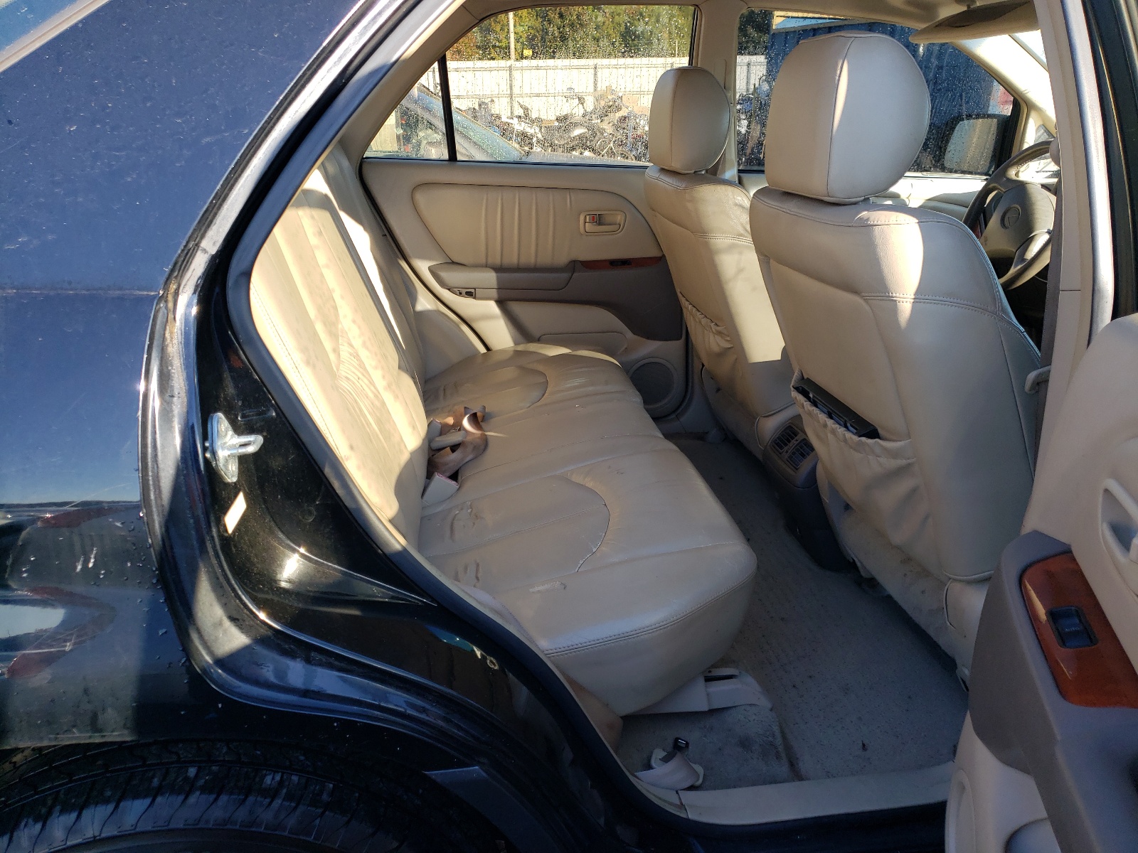 Photo 6 from auction – 1999 LEXUS RX 300 with VIN JT6GF10UXX0012034