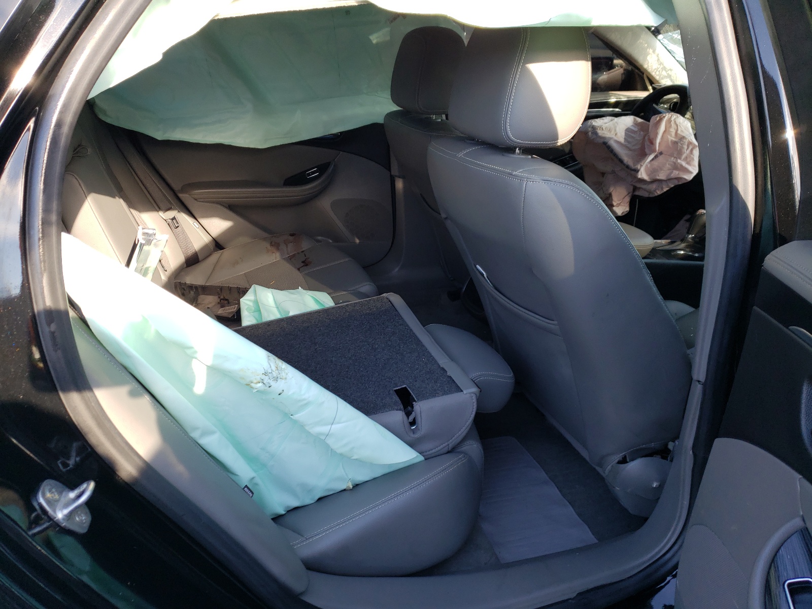 Photo 6 from auction – 2017 CHEVROLET IMPALA LT with VIN 1G1105S35HU152491