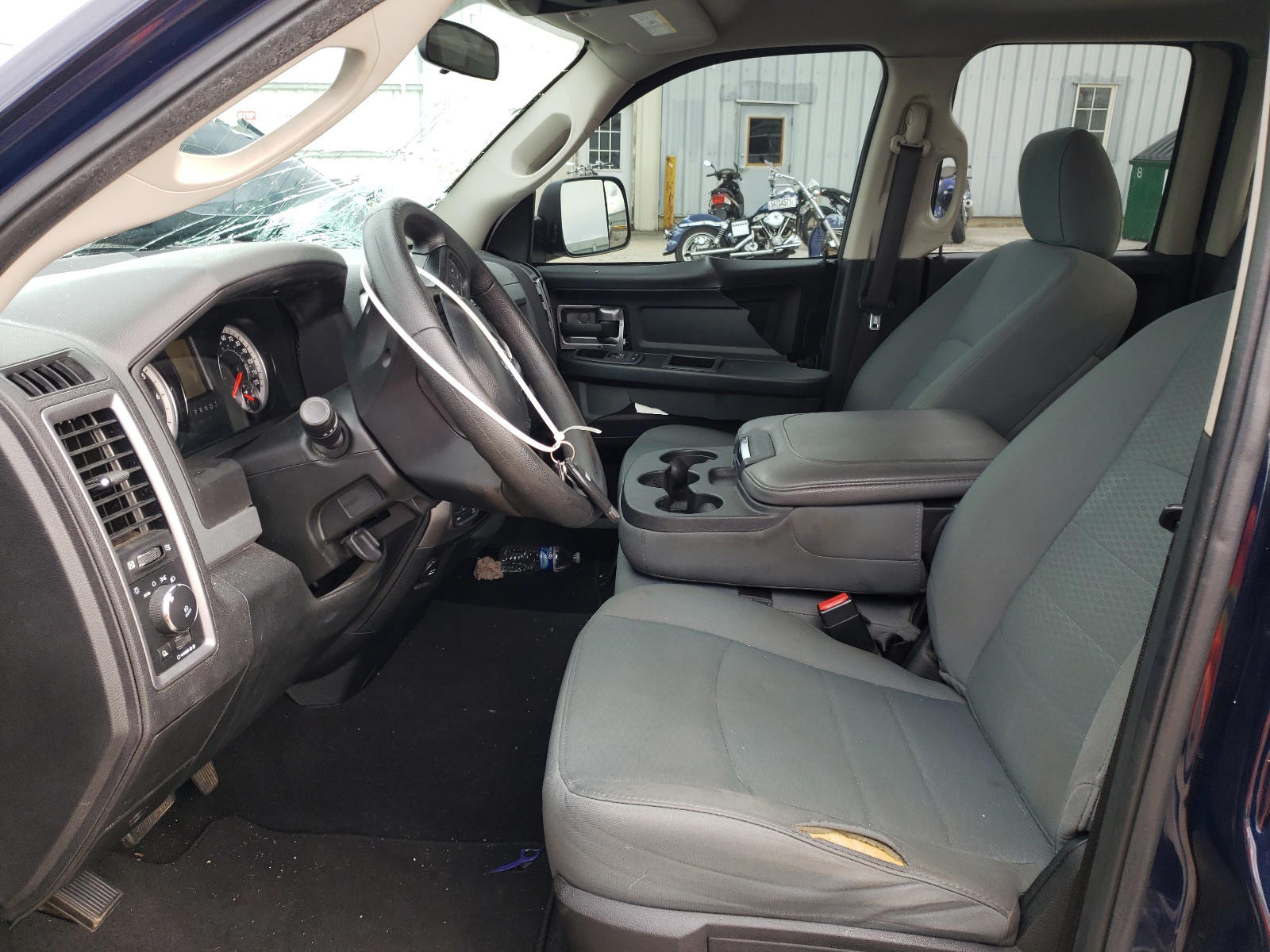 Photo 5 from auction – 2017 RAM 1500 ST with VIN 1C6RR7FT7HS865210