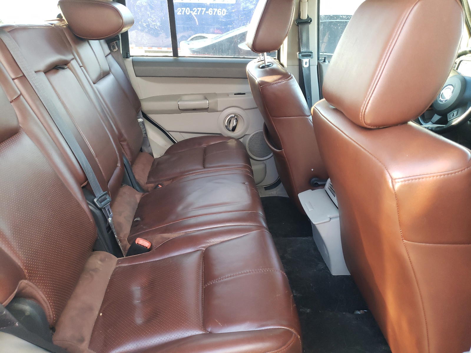 Photo 6 from auction – 2006 JEEP COMMANDER with VIN 1J8HG58206C215475