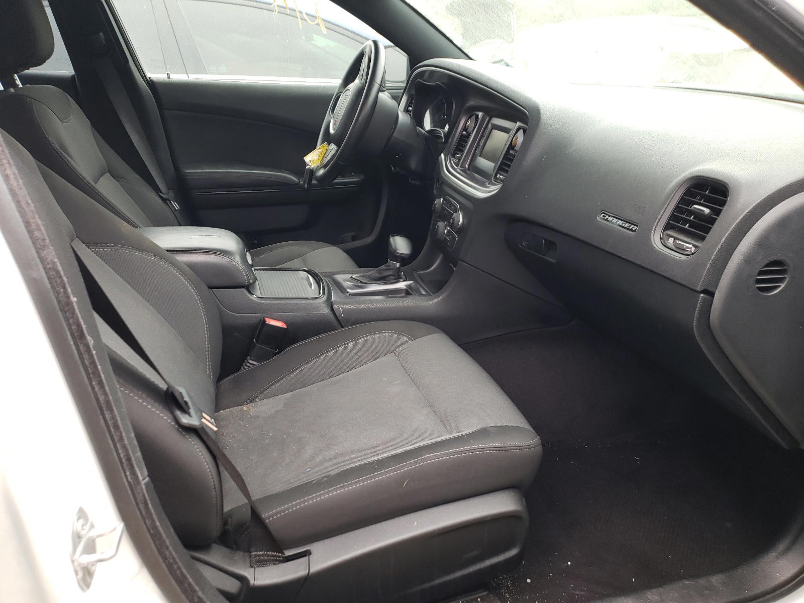 Photo 5 from auction – 2016 DODGE CHARGER SE with VIN 2C3CDXBG2GH319155