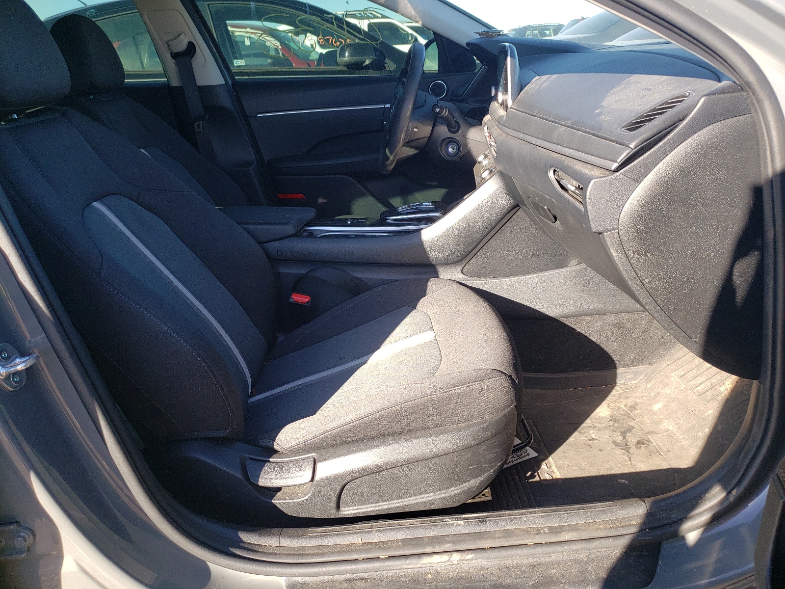 Photo 5 from auction – 2020 HYUNDAI SONATA SE with VIN 5NPEG4JA2LH050633