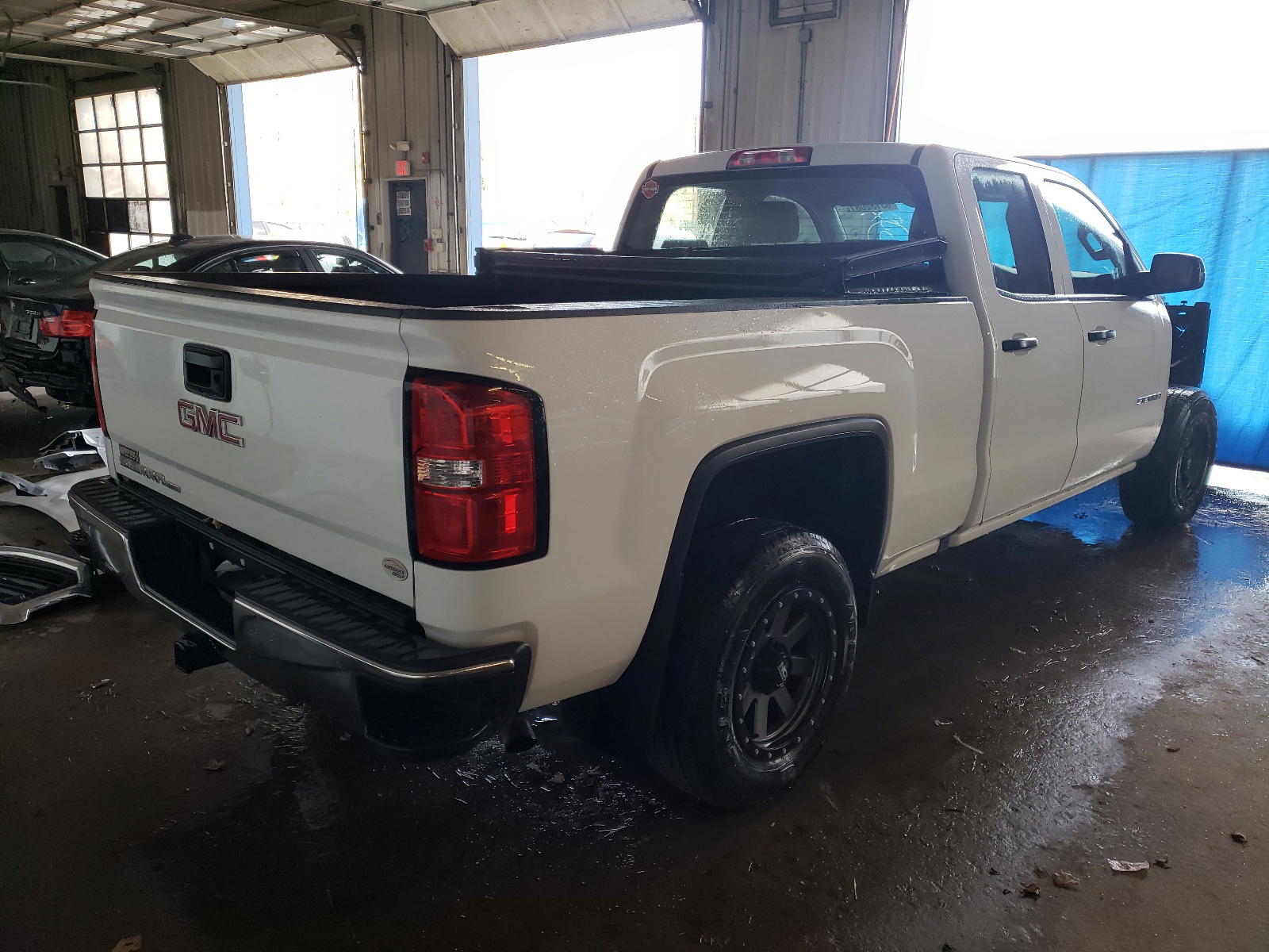 Photo 4 from auction – 2019 GMC SIERRA LIM with VIN 2GTR1LEC3K1223892
