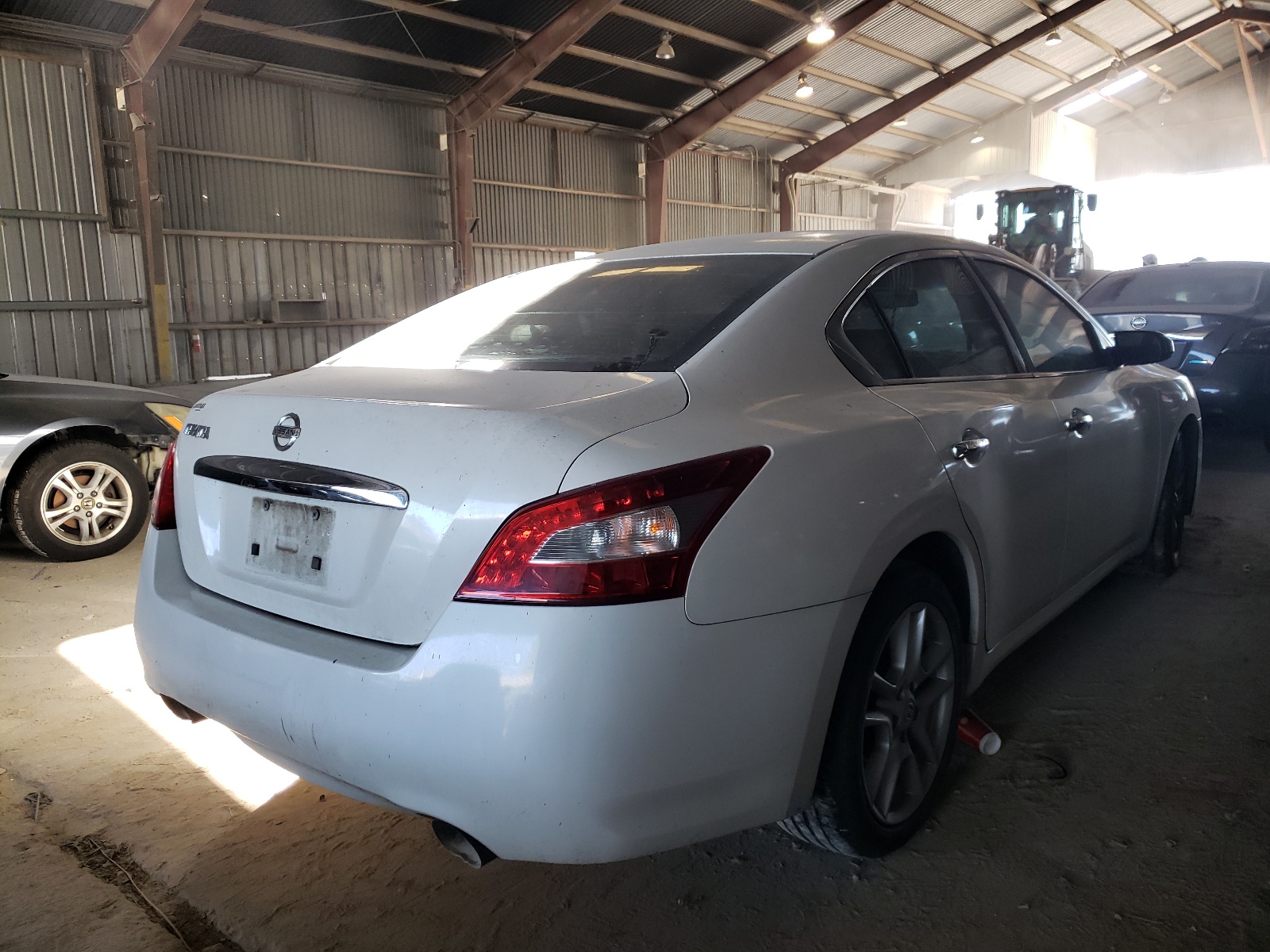 Photo 4 from auction – 2009 NISSAN MAXIMA S with VIN 1N4AA51E29C820803