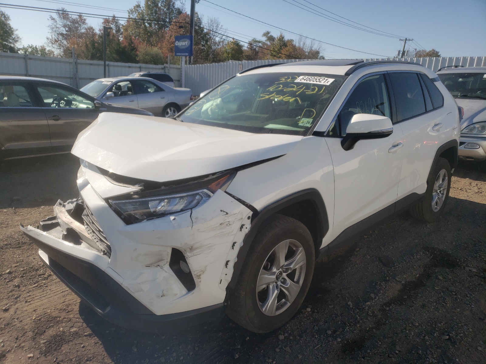 Zdjęcie 2 z aukcji – 2019 TOYOTA RAV4 XLE z VIN JTMP1RFV0KD016164