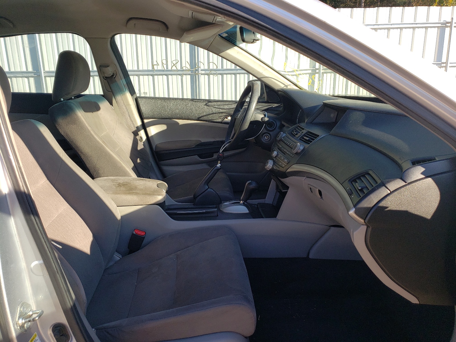 Photo 5 from auction – 2011 HONDA ACCORD LX with VIN 1HGCP2F36BA063074