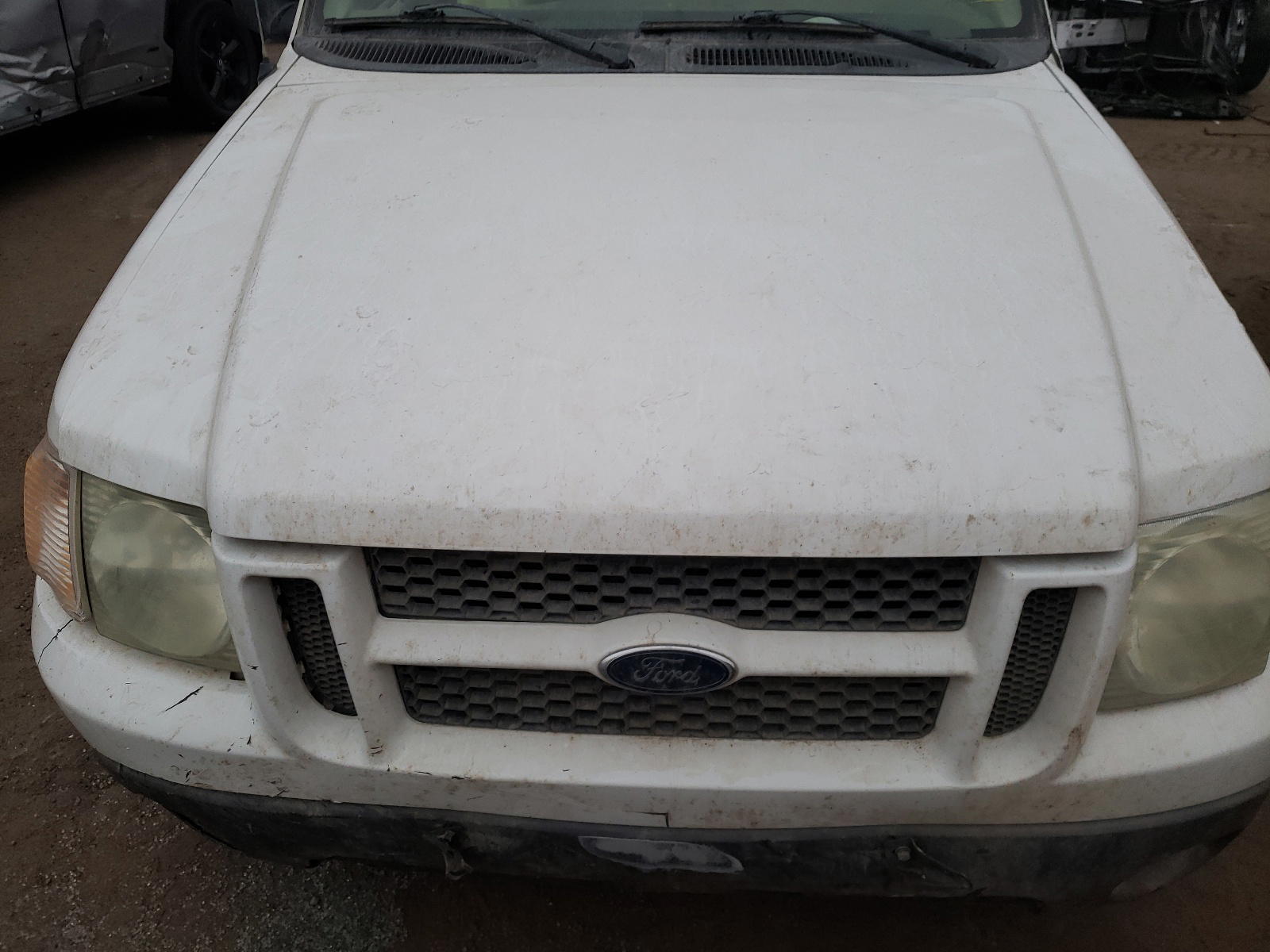 Photo 7 from auction – 2005 FORD EXPLORER S with VIN 1FMDU77K05UA65237