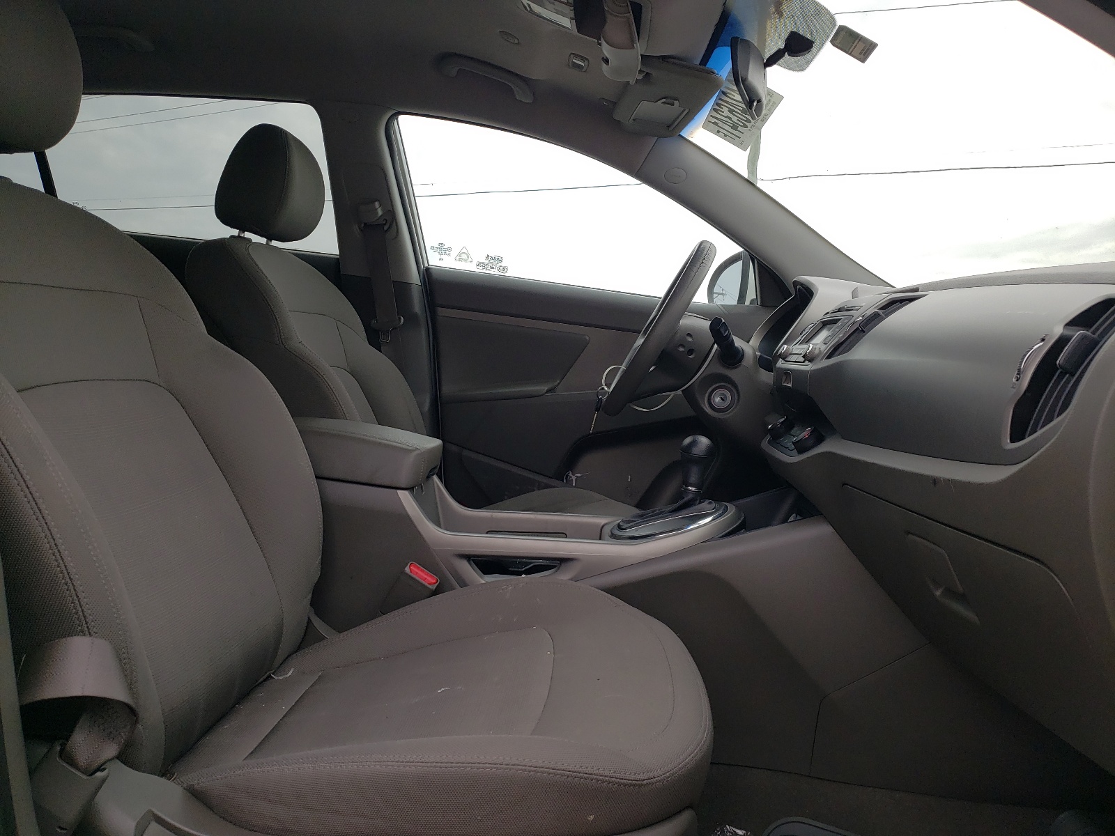 Photo 5 from auction – 2011 KIA SPORTAGE L with VIN KNDPB3A20B7015957