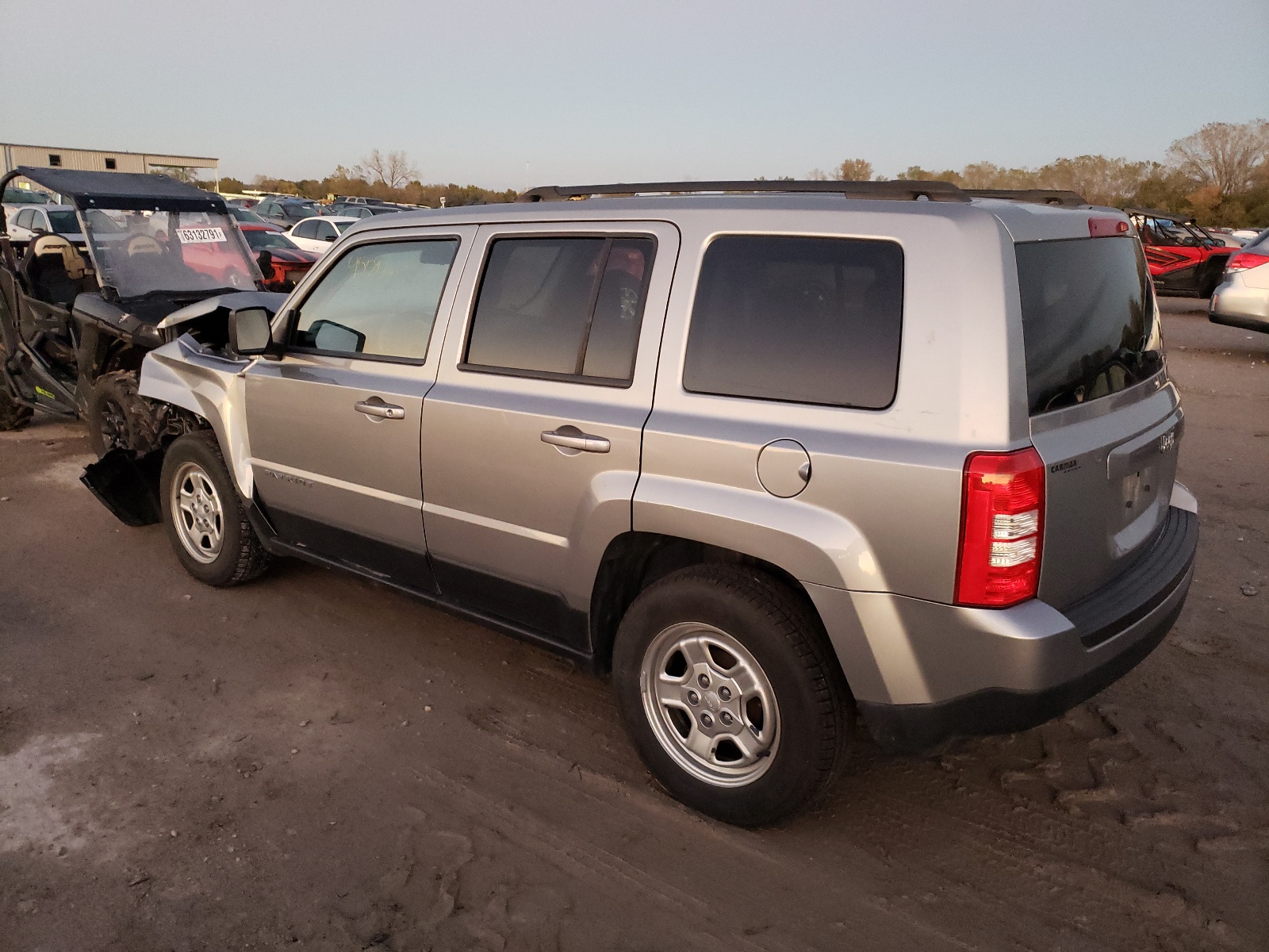 Photo 3 from auction – 2015 JEEP PATRIOT SP with VIN 1C4NJPBB2FD204469