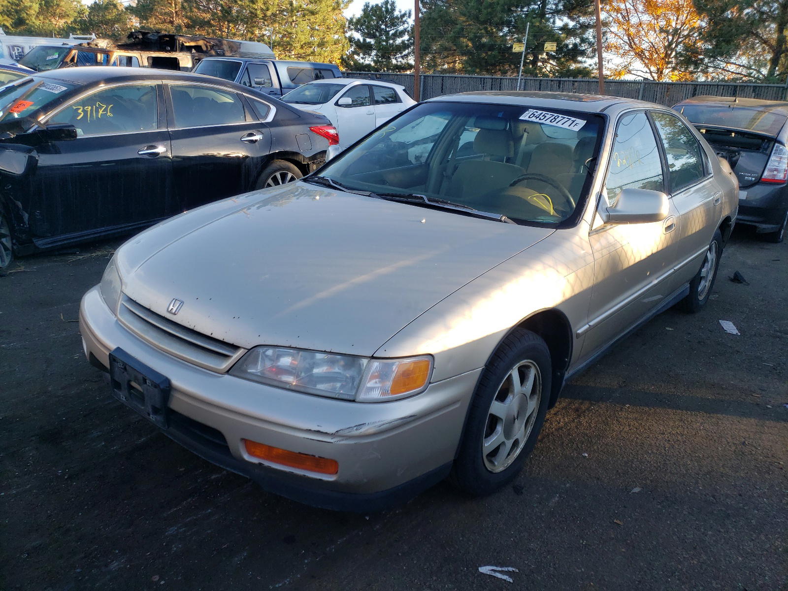 Photo 2 from auction – 1995 HONDA ACCORD EX with VIN JHMCD5656SC020044