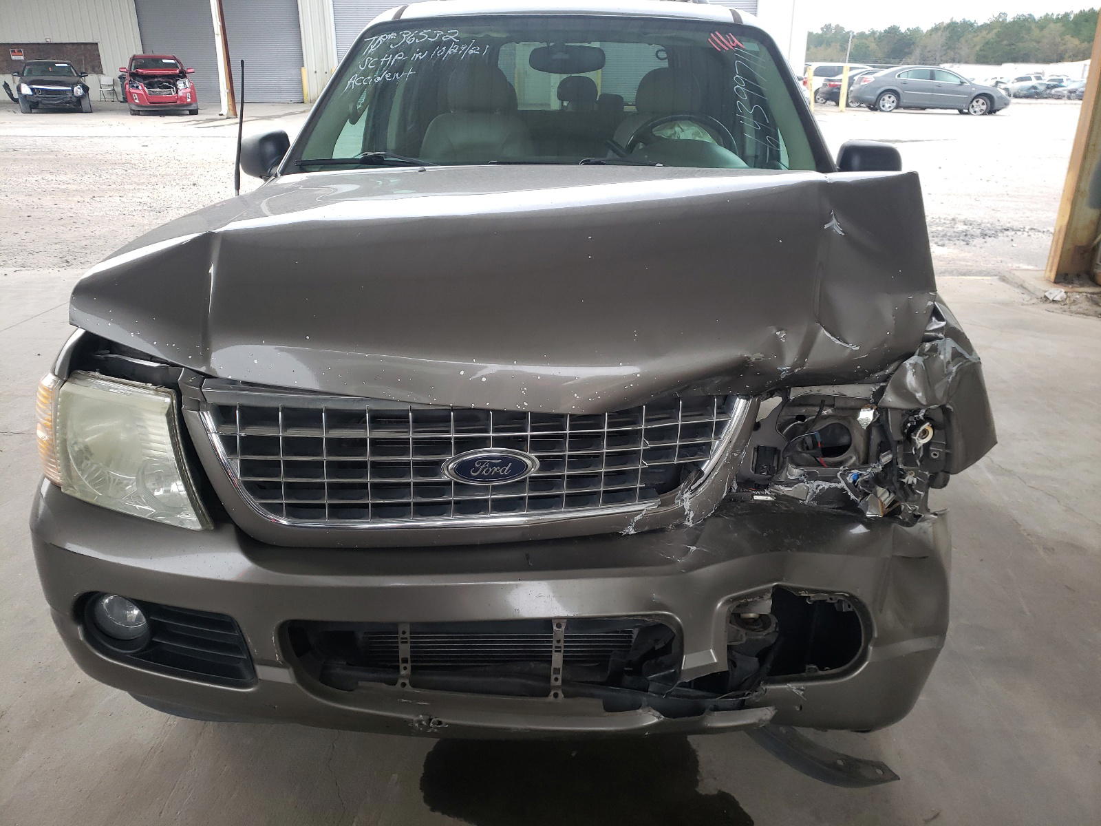 Photo 7 from auction – 2004 FORD EXPLORER X with VIN 1FMZU63K04ZB02410