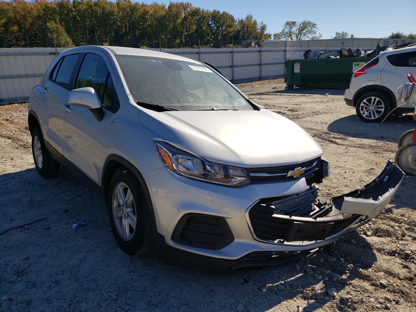 CHEVROLET TRAX LS 2019 with VIN 3GNCJKSBXKL245695 - Photo from auction