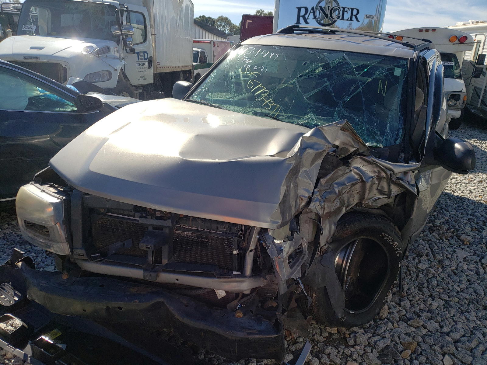 Photo 2 from auction – 2005 CHEVROLET TRAILBLAZE with VIN 1GNDT13S852307902