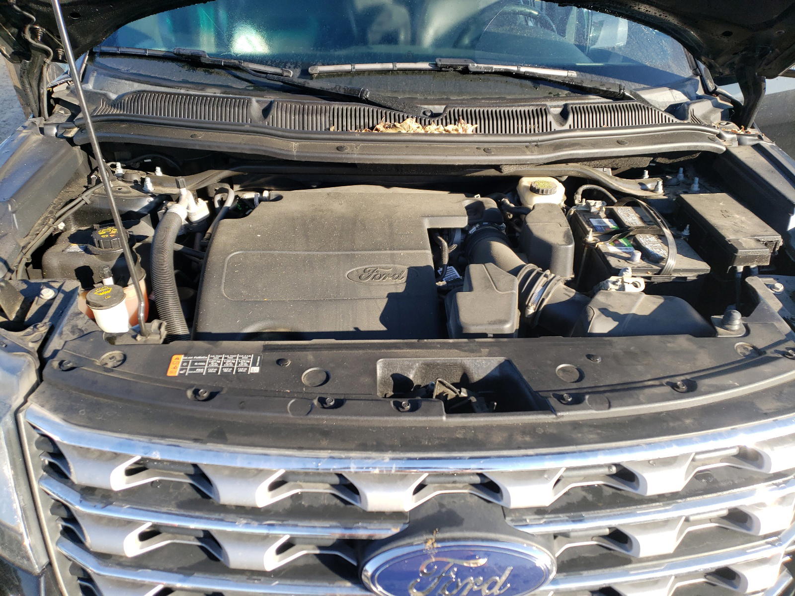 Photo 7 from auction – 2016 FORD EXPLORER L with VIN 1FM5K7F82GGB27559
