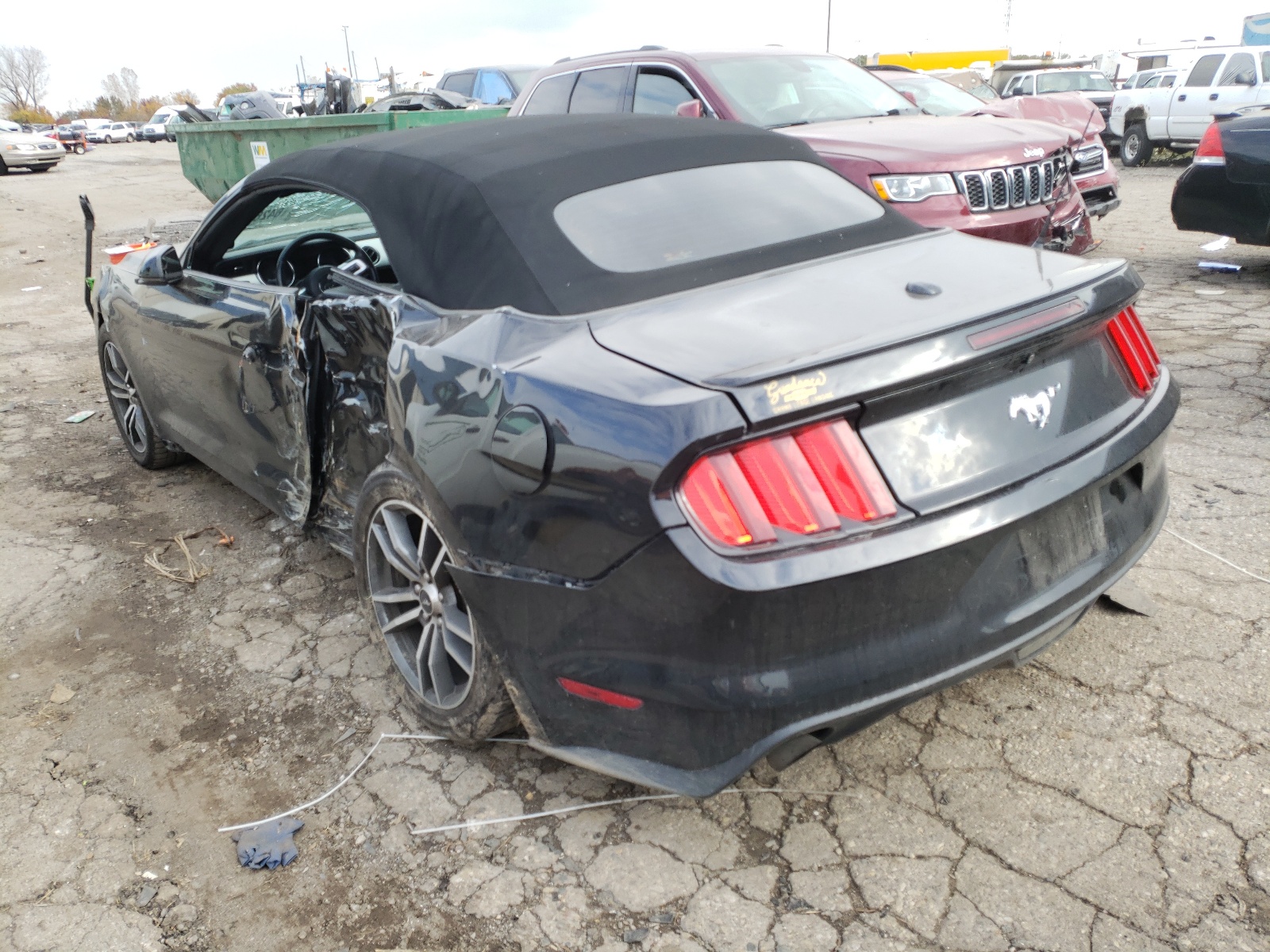 Photo 3 from auction – 2016 FORD MUSTANG with VIN 1FATP8UH6G5274460