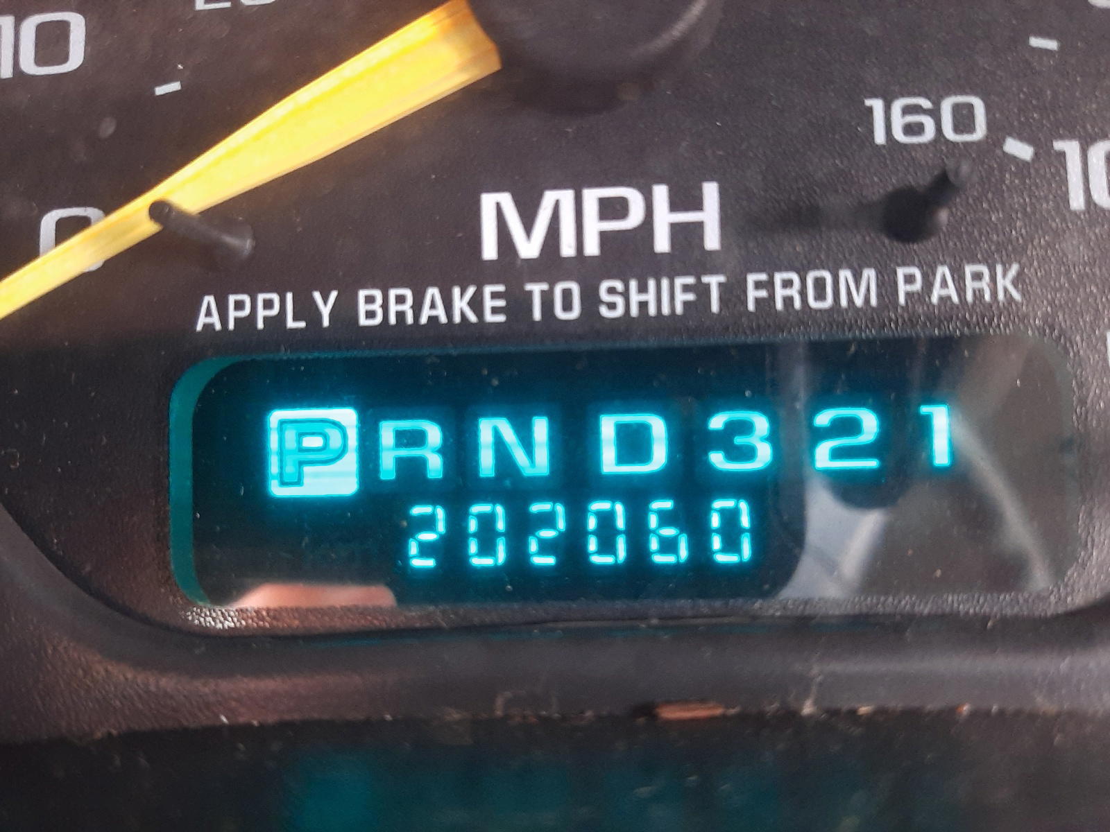 Photo 8 from auction – 2001 CHEVROLET SILVERADO with VIN 2GCEC19V011258235