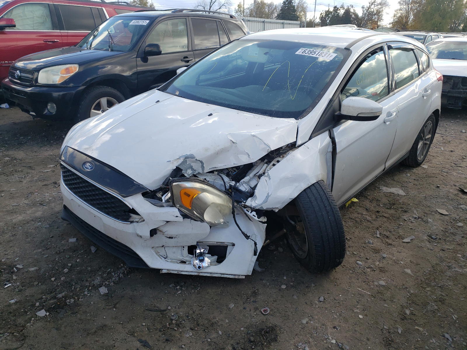 Photo 2 from auction – 2017 FORD FOCUS SE with VIN 1FADP3K20HL261206