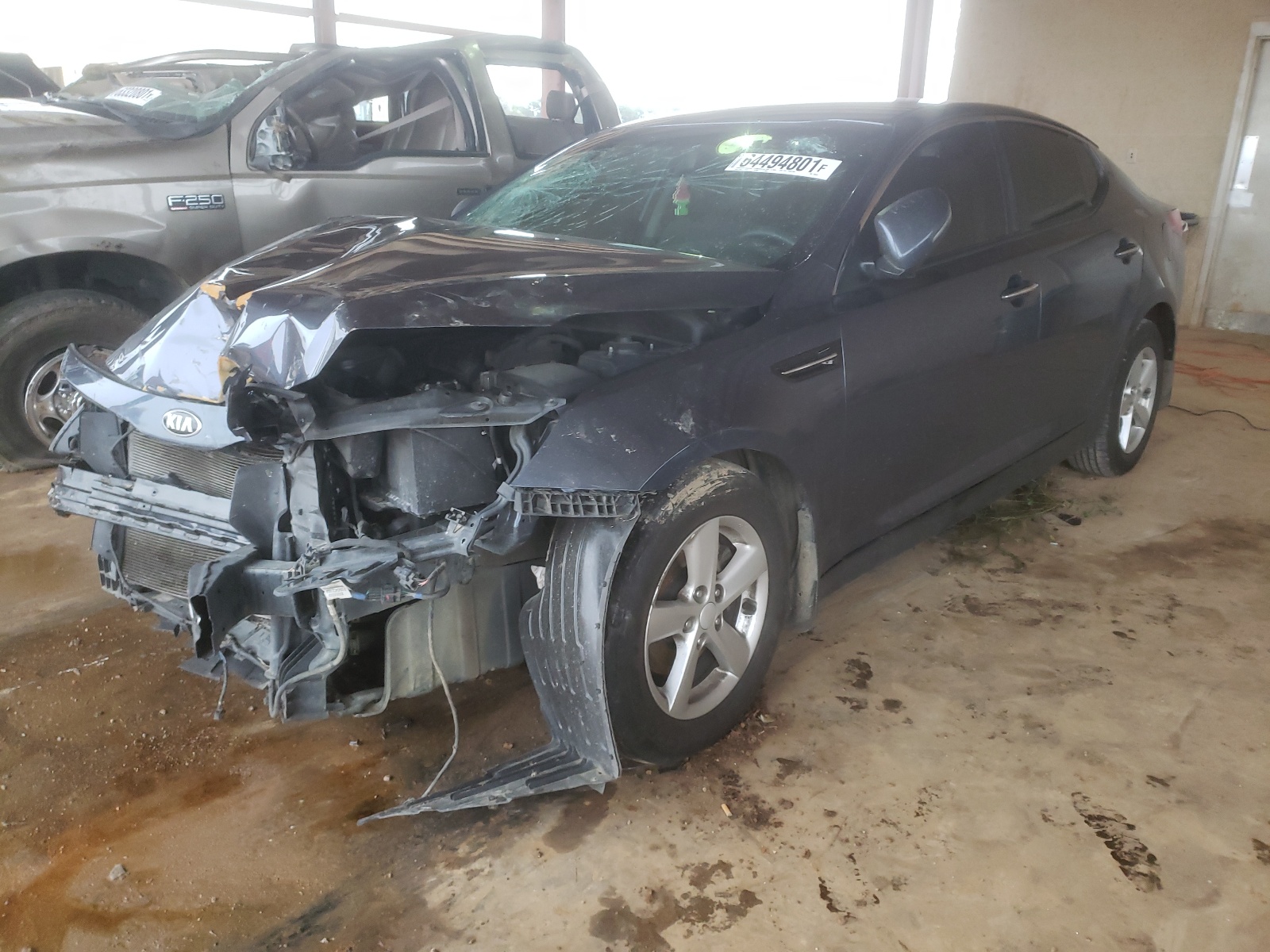 Photo 2 from auction – 2015 KIA OPTIMA LX with VIN 5XXGM4A70FG490324