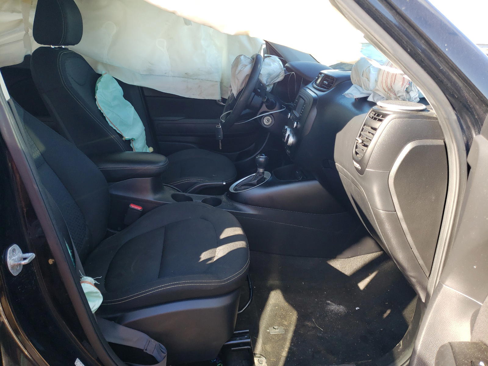 Photo 5 from auction – 2016 KIA SOUL + with VIN KNDJP3A58G7326058