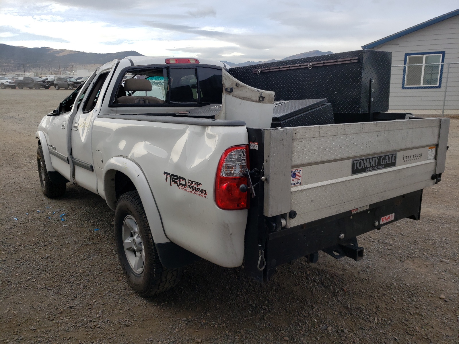 Photo 3 from auction – 2006 TOYOTA TUNDRA ACC with VIN 5TBBT44196S478992