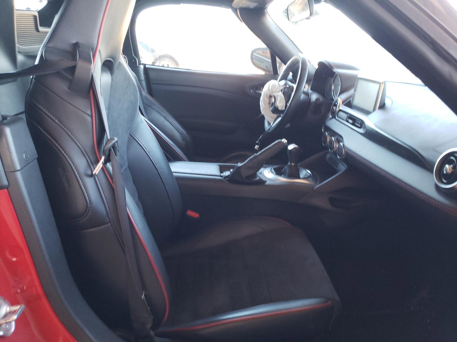 Photo 5 from auction – 2017 FIAT 124 SPIDER with VIN JC1NFAEK5H0120681