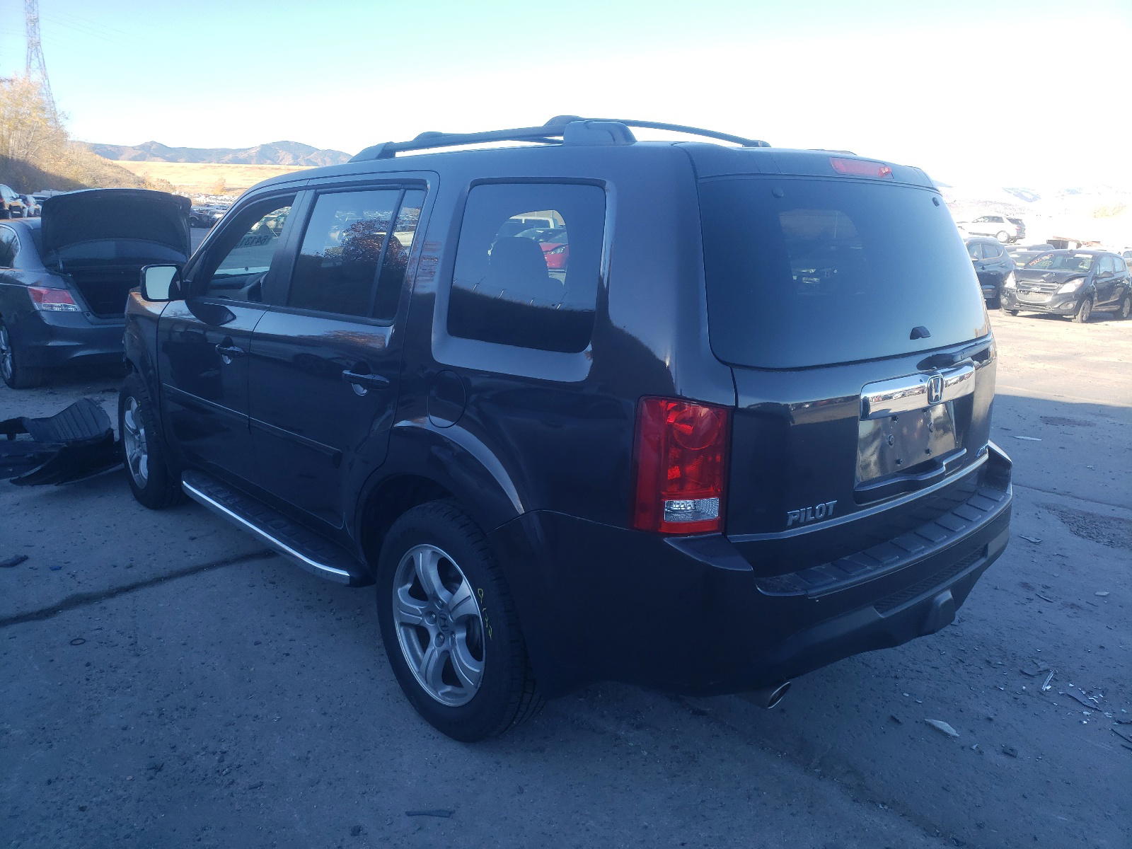 Photo 3 from auction – 2013 HONDA PILOT EX with VIN 5FNYF4H47DB005266