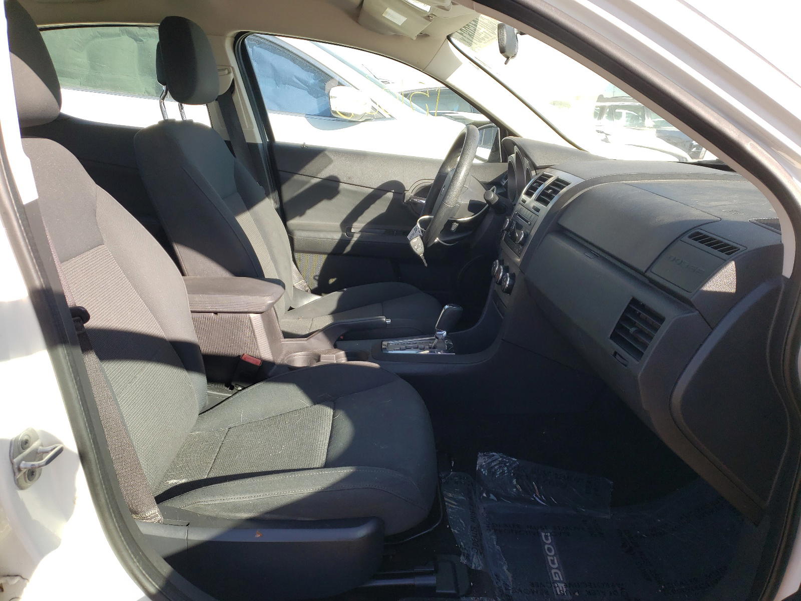 Photo 5 from auction – 2010 DODGE AVENGER SX with VIN 1B3CC4FBXAN167301