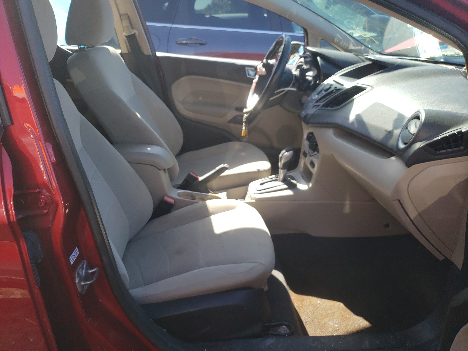 Photo 5 from auction – 2014 FORD FIESTA SE with VIN 3FADP4EJ7EM219781