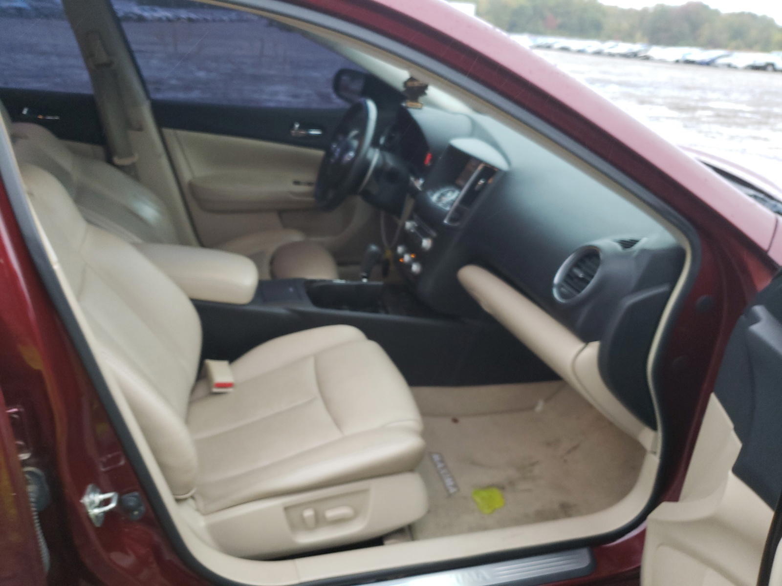 Photo 5 from auction – 2012 NISSAN MAXIMA S with VIN 1N4AA5AP8CC851658