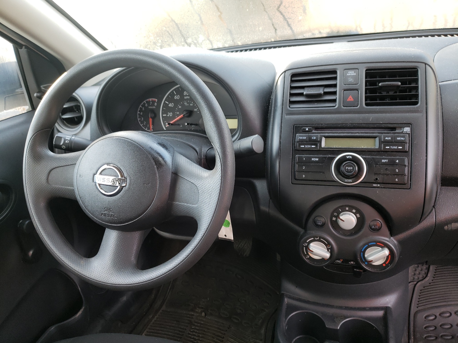 Photo 9 from auction – 2014 NISSAN VERSA S with VIN 3N1CN7AP7EL813061