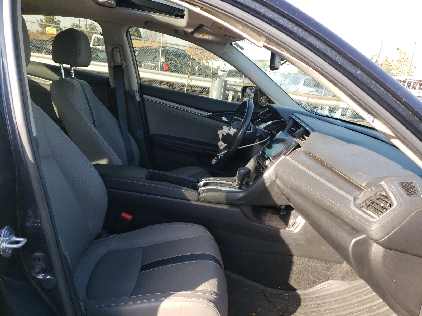 Photo 5 from auction – 2018 HONDA CIVIC EXL with VIN JHMFC1F74JX018388