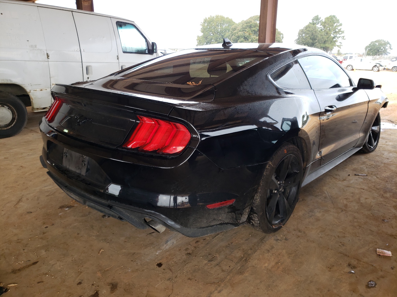Photo 4 from auction – 2021 FORD MUSTANG with VIN 1FA6P8TH6M5119689