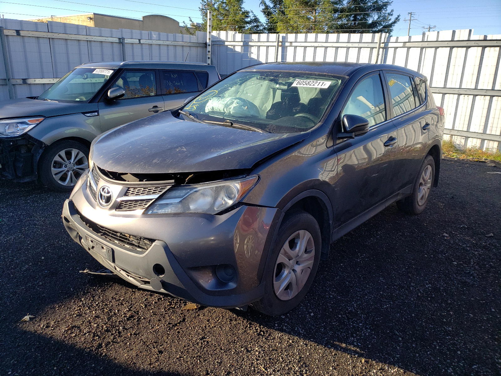 Photo 2 from auction – 2014 TOYOTA RAV4 LE with VIN 2T3BFREV9EW177049