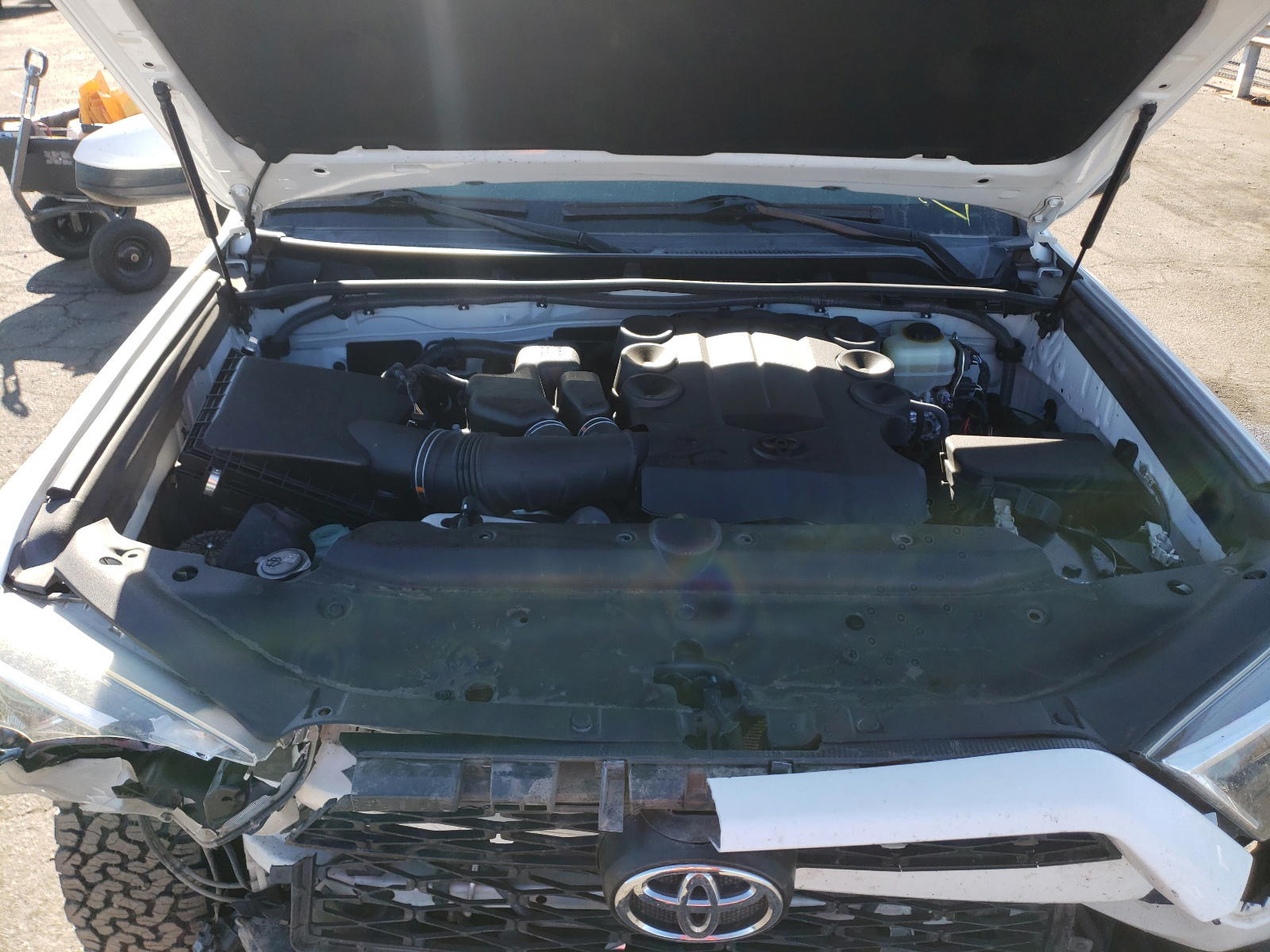 Photo 7 from auction – 2015 TOYOTA 4RUNNER SR with VIN JTEBU5JR1F5226532
