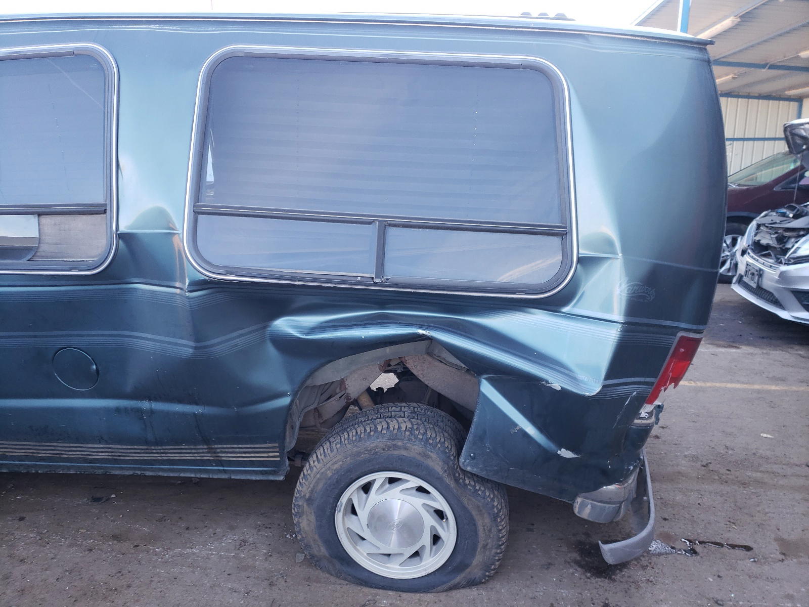 Photo 9 from auction – 1995 FORD ECONOLINE with VIN 1FDEE14HXSHB71125