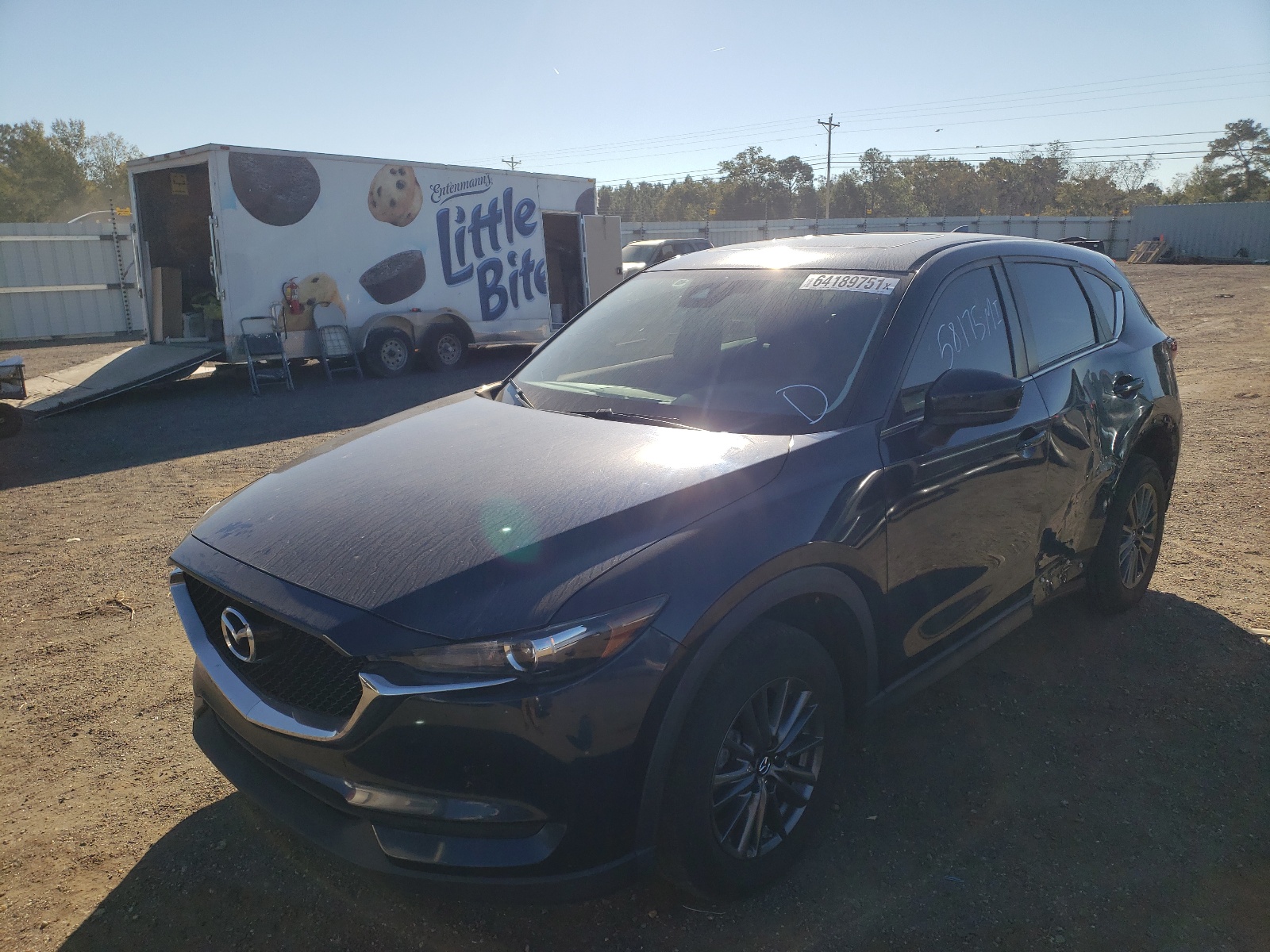 Photo 2 from auction – 2017 MAZDA CX-5 TOURI with VIN JM3KFACLXH0177631