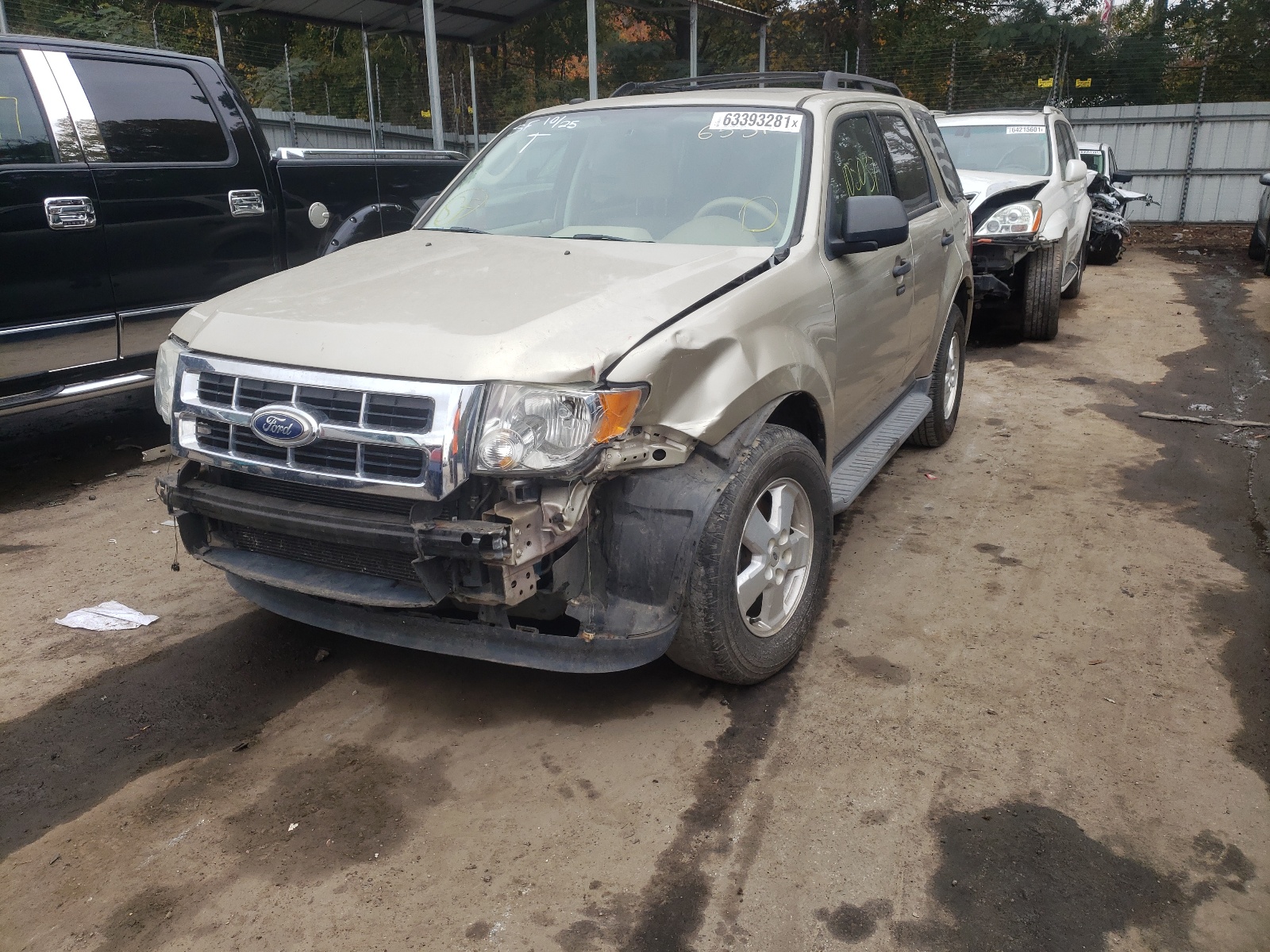 صورة رقم 2 من المزاد - 2011 FORD ESCAPE XLT مع VIN 1FMCU0D76BKA36531