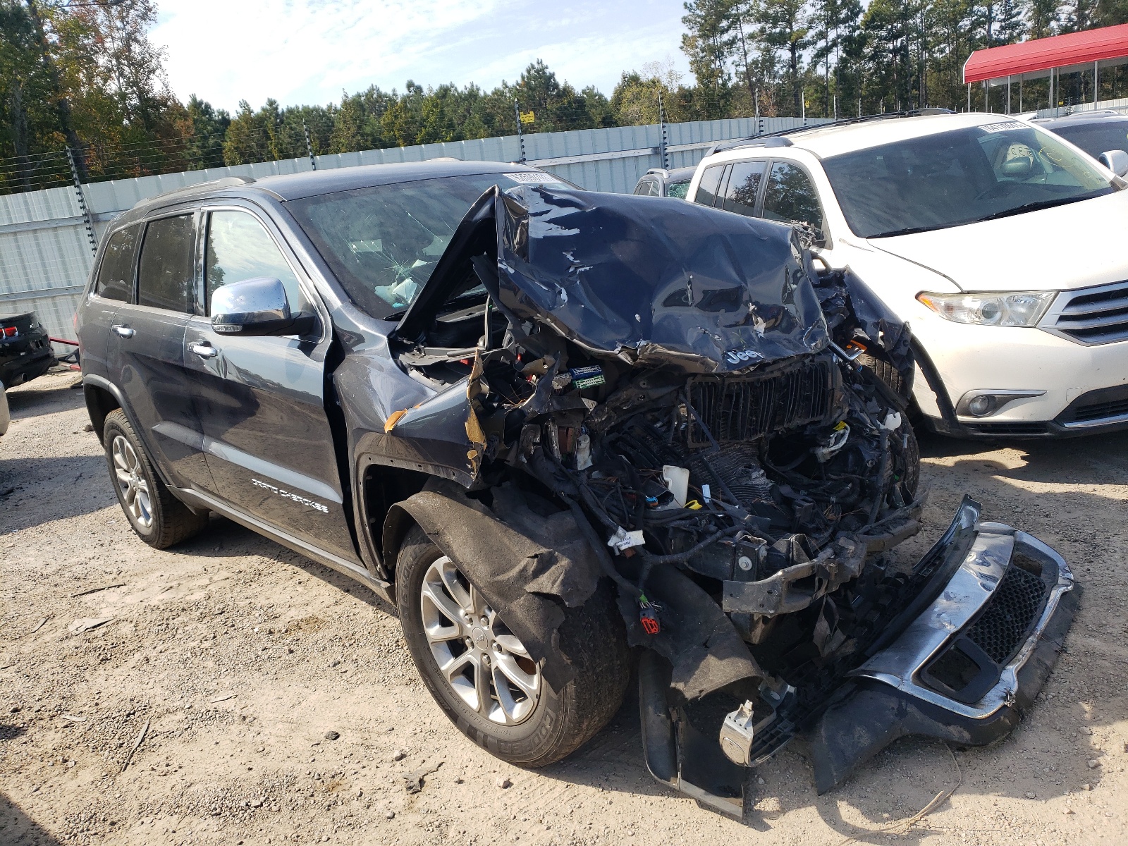 Photo 1 from auction – 2015 JEEP GRAND CHER with VIN 1C4RJFBG3FC691825