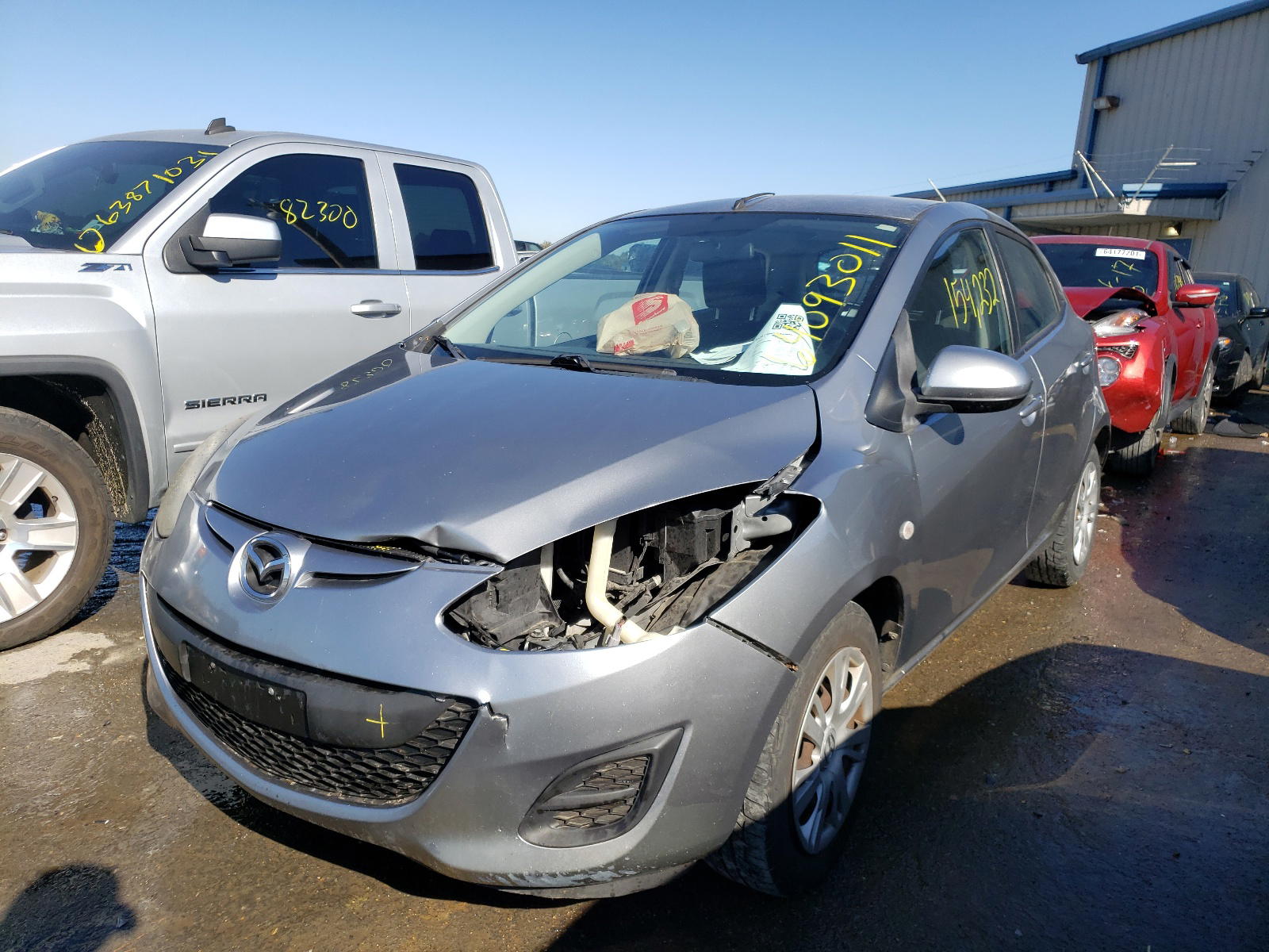 Photo 2 from auction – 2013 MAZDA MAZDA2 with VIN JM1DE1KZ2D0167681