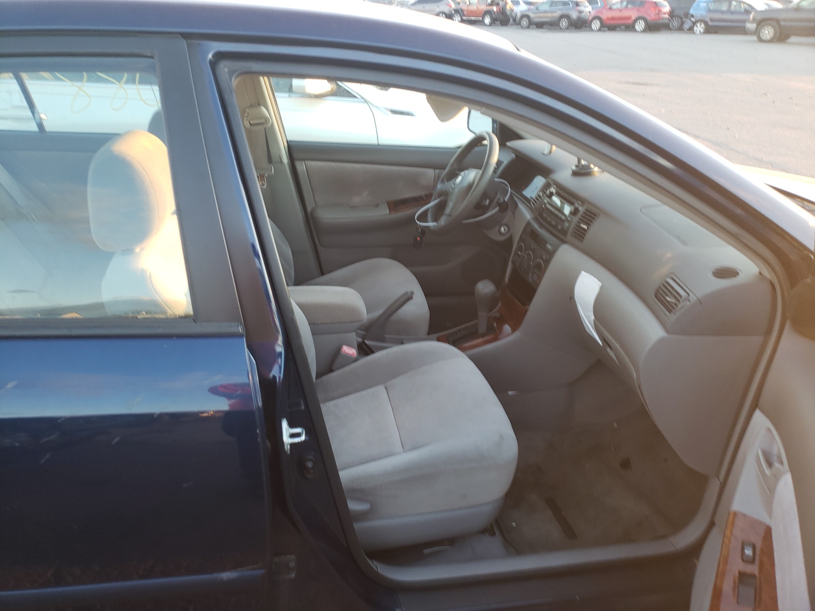 Photo 5 from auction – 2006 TOYOTA COROLLA CE with VIN 1NXBR32E66Z709232