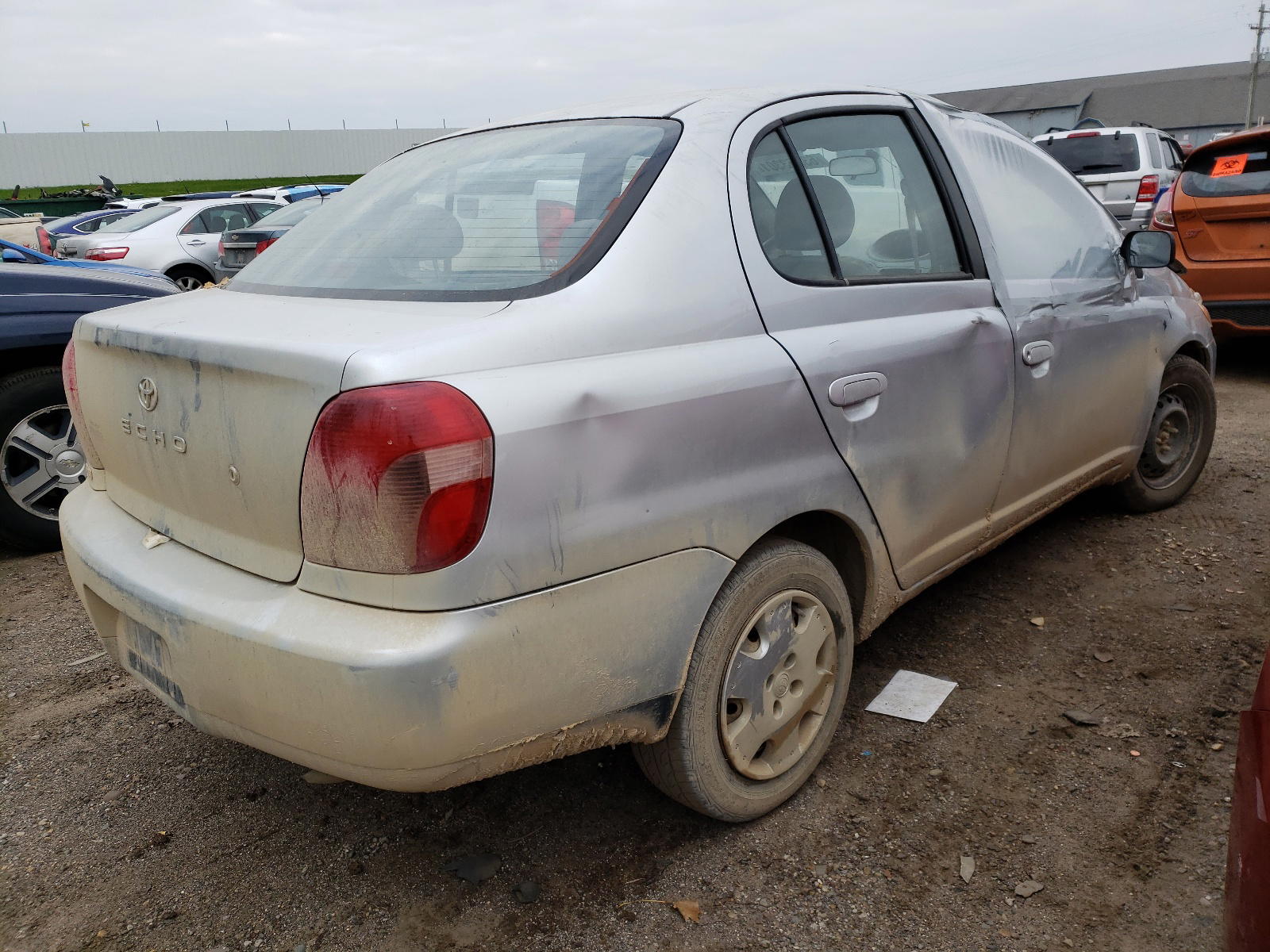 Photo 4 from auction – 2002 TOYOTA ECHO with VIN JTDBT123325027115