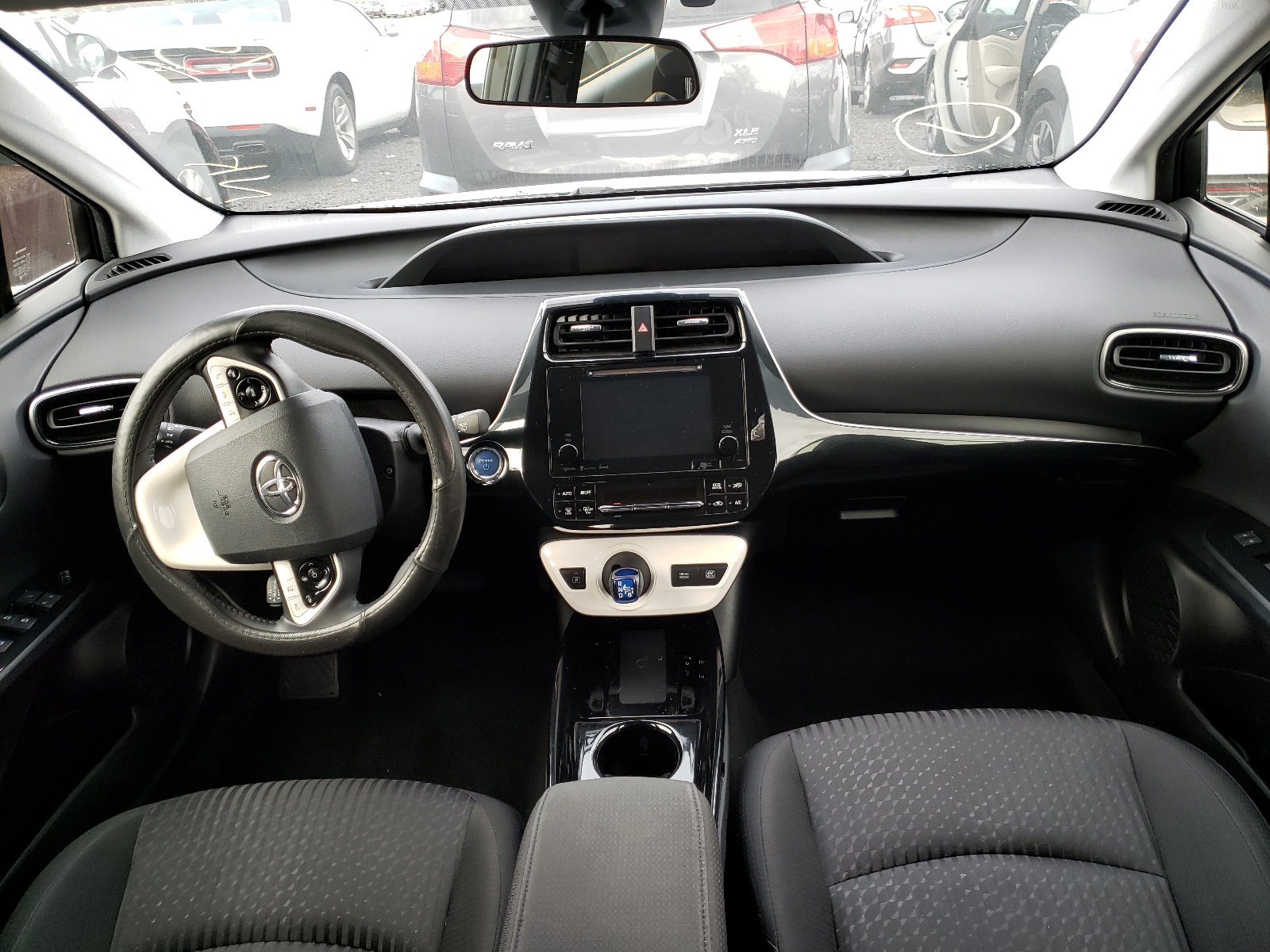 Photo 9 from auction – 2017 TOYOTA PRIUS with VIN JTDKARFU9H3544334
